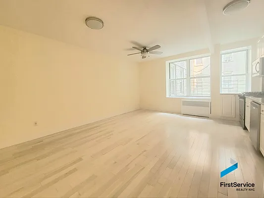 Rented by FirstService Realty (legacy) | media 8