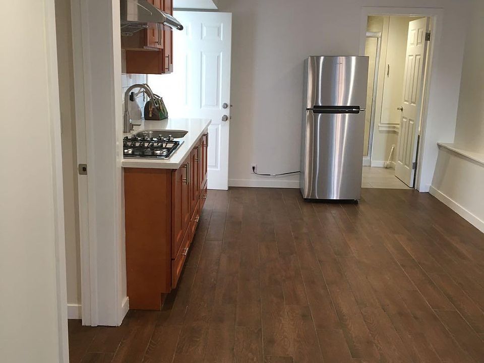 1st image of 242 Accacia St #B