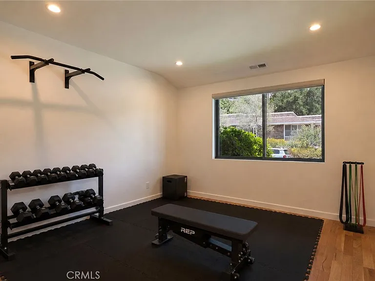 1310 J Lee Cir — Photo 30