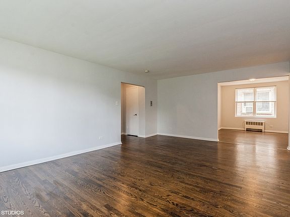 4th image of 6133 N Seeley Ave APT 1H