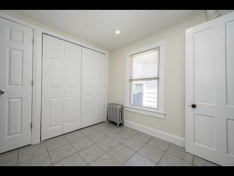 230 John St #2 — Photo 30
