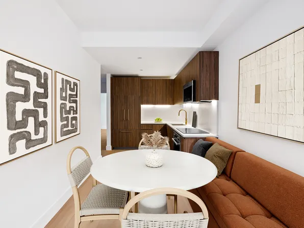 624 New York Avenue image 4 of 12