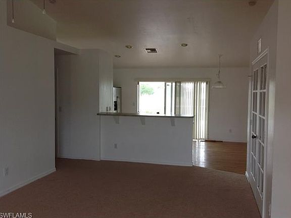 3rd image of 424 NW 1st Pl