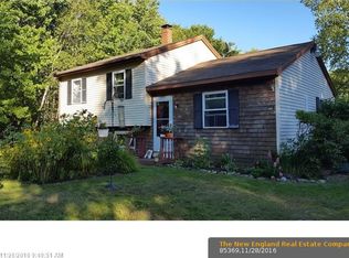 954 Hatchet Mountain Rd, Hope, ME 04847