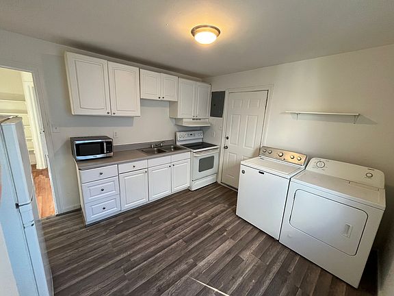 4th image of 1105 E 15th St