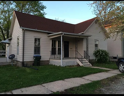 407 E Scott St Photo 1
