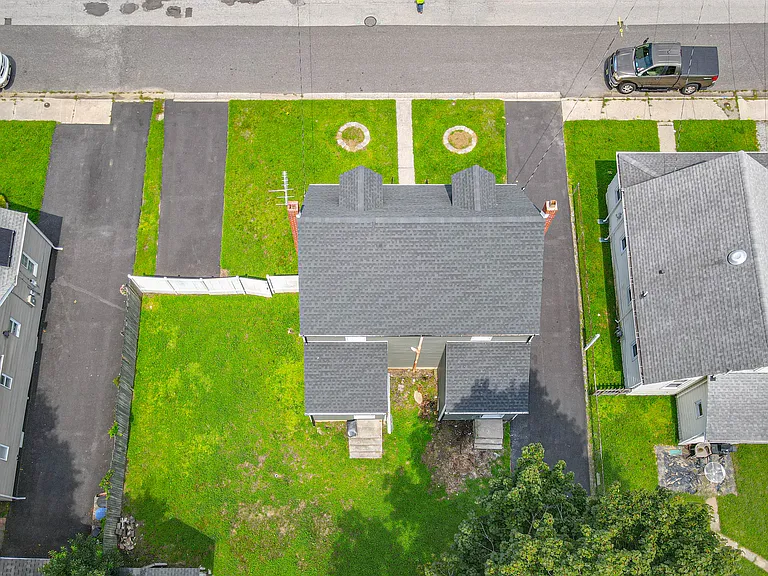 21 & 23 Harding Ave #21 — Photo 16