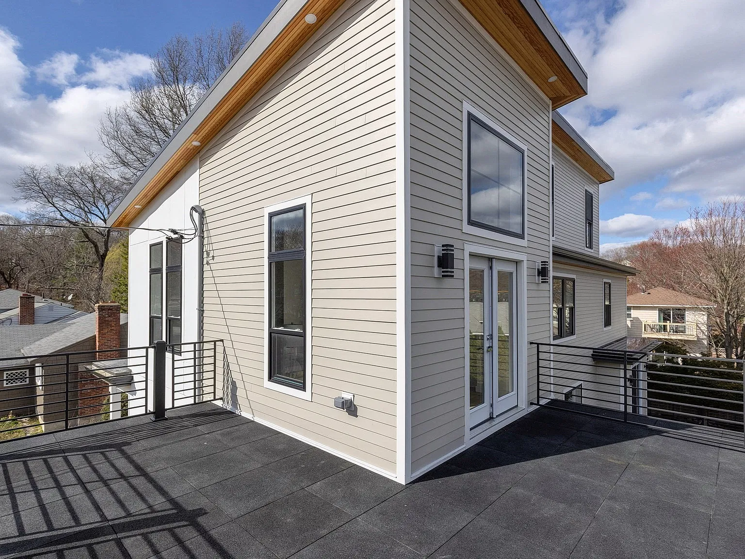 239 Mountain Ave — Photo 2