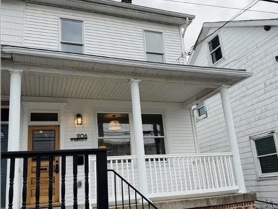 1st image of 206 W Bertsch St