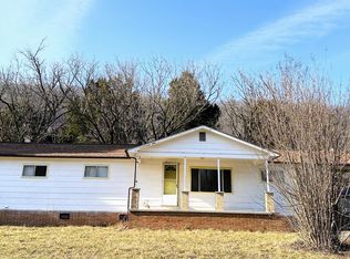 240 Pine St, Spring City, TN 37381