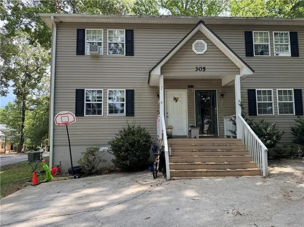 305 Townview Dr, Cleveland, GA 30528