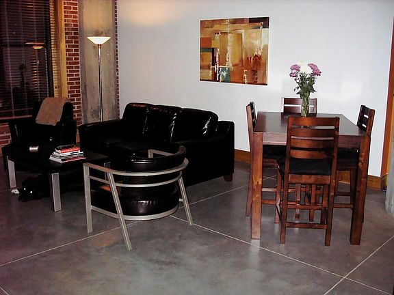 5th image of 1612 Lucas Ave Unit 305