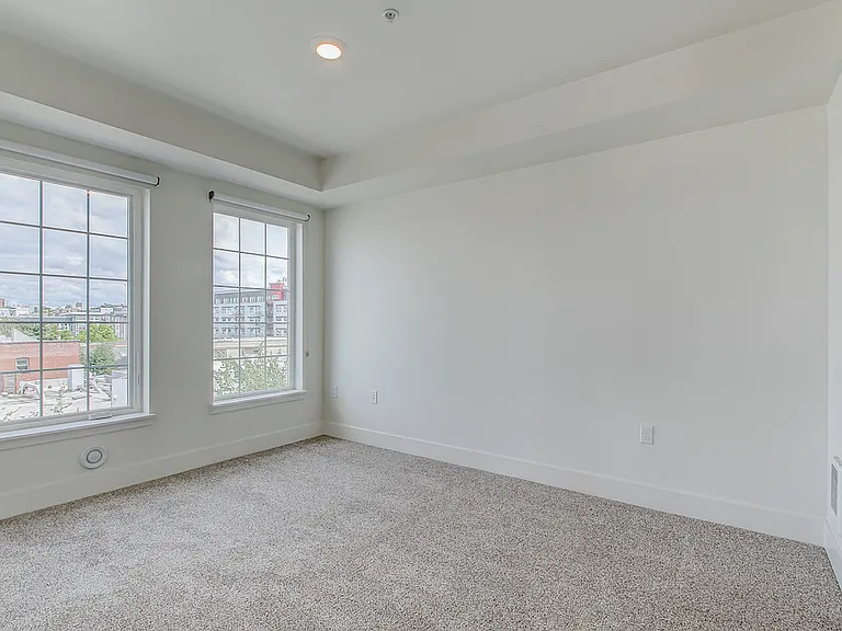 Dunn Motors Apartments — Photo 83