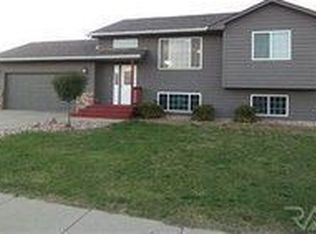 508 Tiger St, Harrisburg, SD 57032