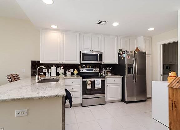 2nd image of 6304 Towncenter Cir
