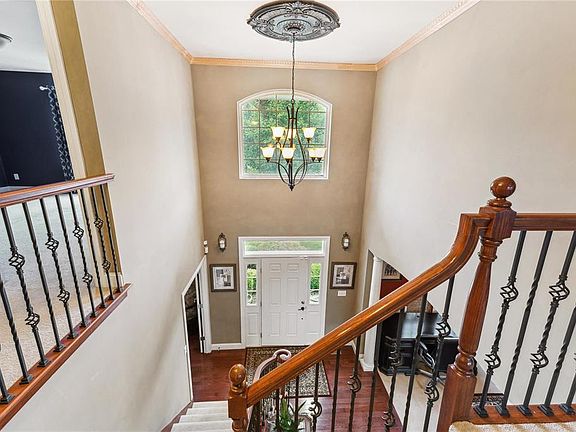 4th image of 1622 Bentshire Ct