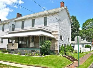 910 Mulberry St, Scottdale, PA 15683