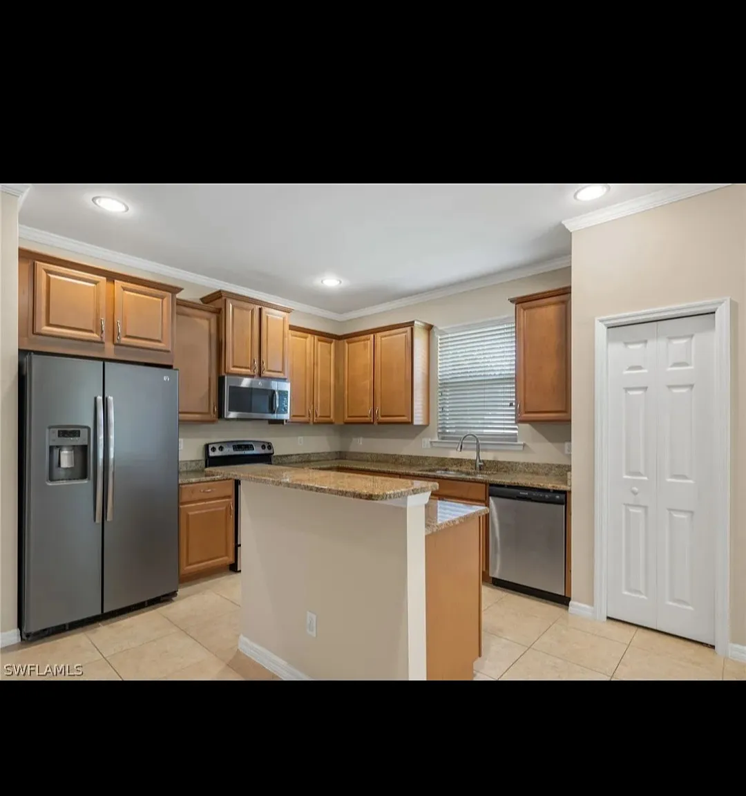 3 bed, 1780 sqft, $2,500 — Photo 3