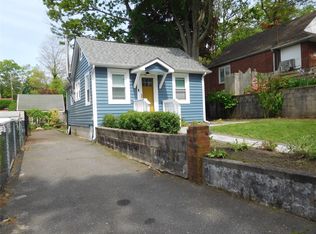 41 Sunburst Dr, Rocky Point, NY 11778