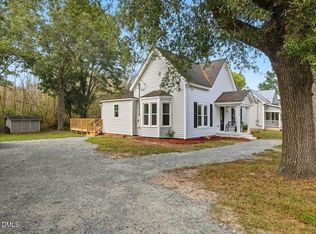 210 W Oak St, Zebulon, NC 27597