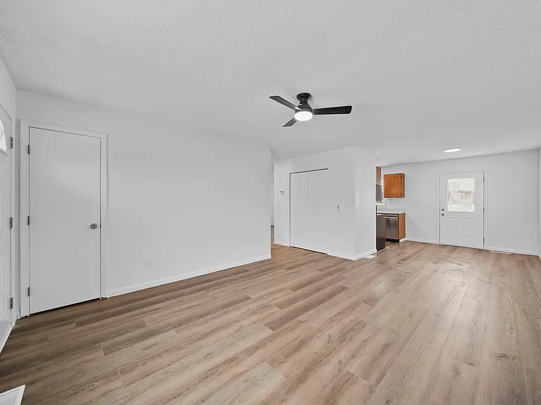 419 Connor St #14 — Photo 5