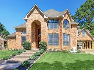 240 Edgewood Dr, Montgomery, TX 77356