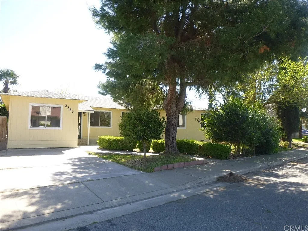 2367 Pinedale Ave photo 1
