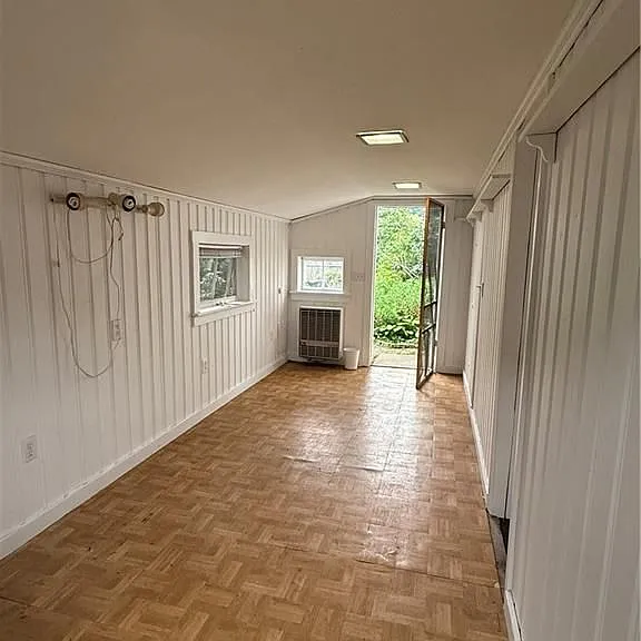 124 Beach Rd — Photo 18