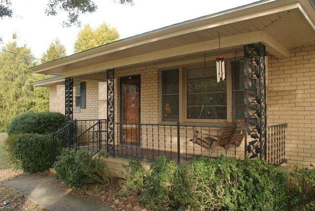 3 bed, 2.0 bath, 1388 sqft, $1,150 — Photo 3