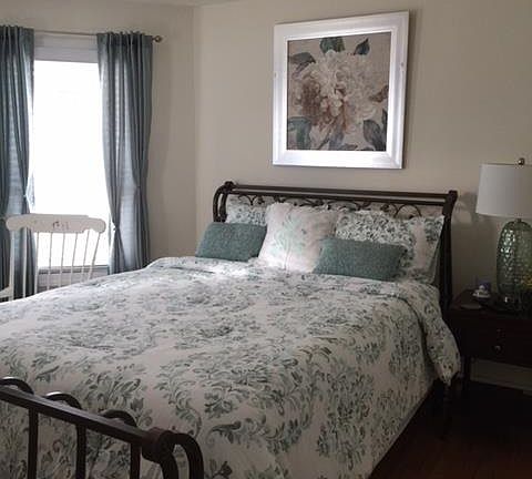 Guest Bedroom - 1st floor - 