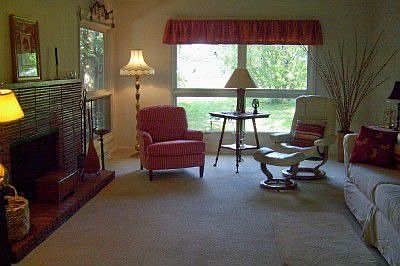 Large living rm with lots of light