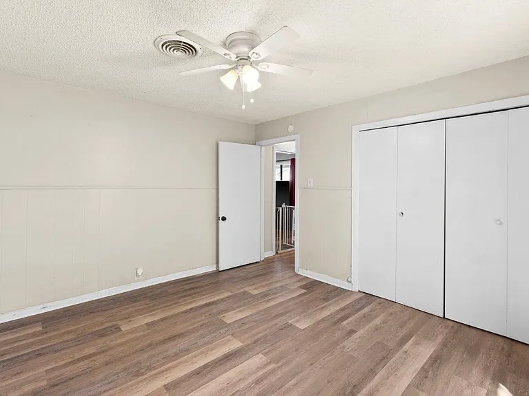 917 Crockett Ct — Photo 12