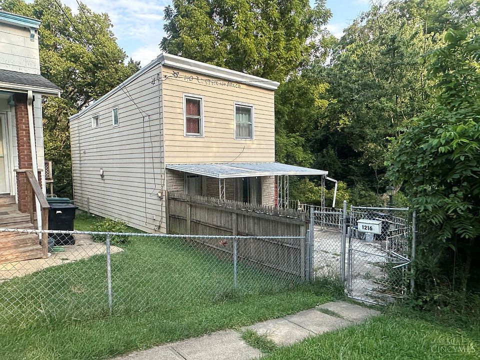1st image of 1216 Carson Ave