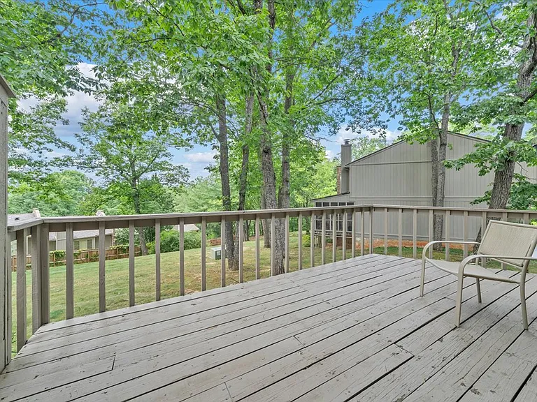 3420 Londonderry Ct — Photo 17