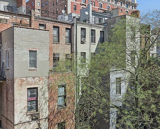2nd image of 15 W 84th St APT 5B