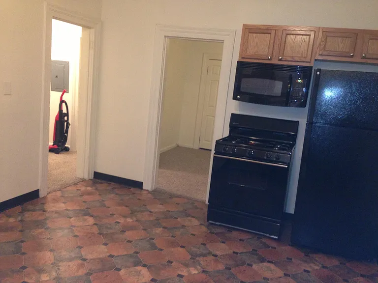 304 Central Ave #4 — Photo 5