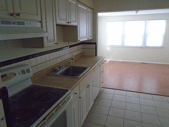 4th image of 10161 Coburg Lands Dr