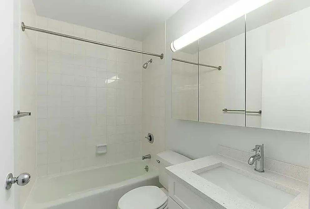 10-40 River Road — Photo 2
