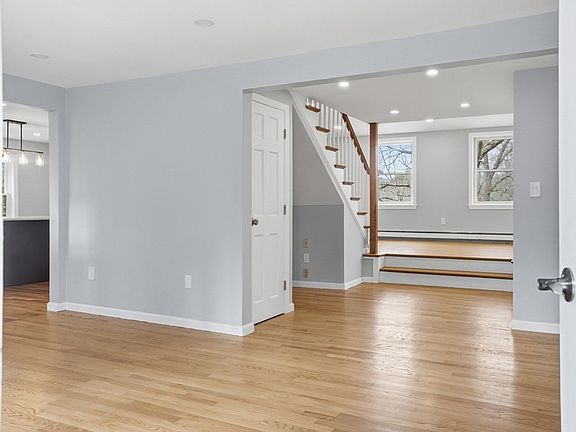 5th image of 45 Hiley Brook Rd