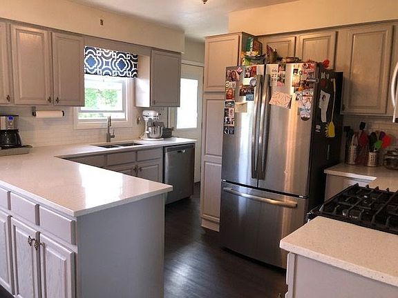 4th image of 115 Jenny Ln