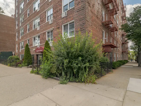 3065 Sedgewick Avenue image 12 of 13