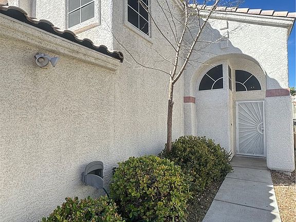 3rd image of 1845 Villa Vista Way
