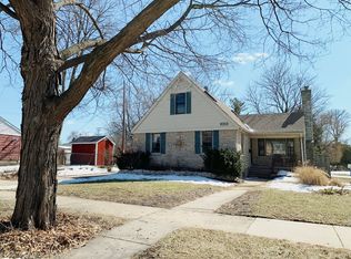 1013 Spruce St, Madison, WI 53715