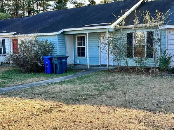 708 Pinewood Dr, Jacksonville, NC 28546