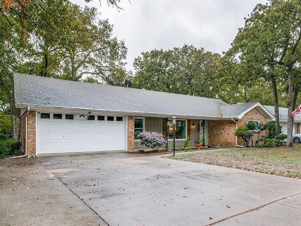 1st image of 805 W Cheryl Ave