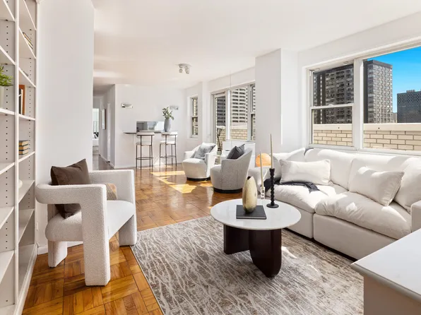201 East 66th Street 20HK image 3 of 10