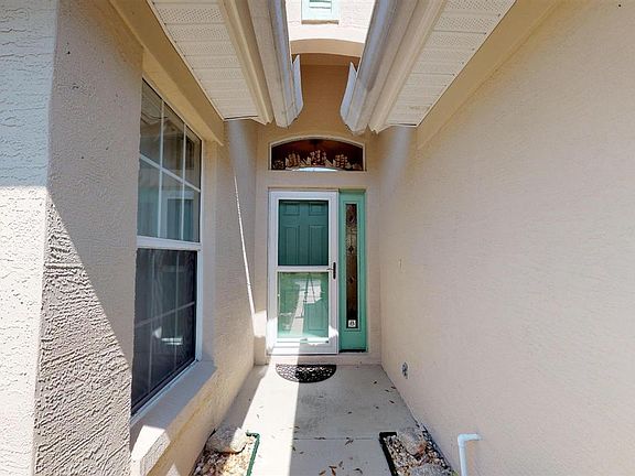 2nd image of 42 Lafayette Ln