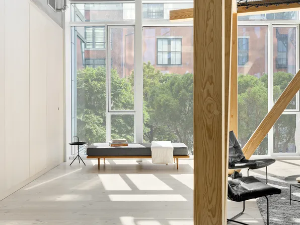 165 Charles Street image 4 of 16