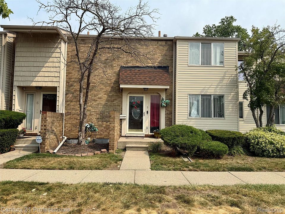 1st image of 5 Richmond Towne St