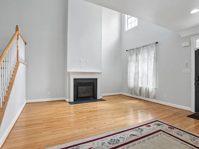 166 Shilling Ave — Photo 12